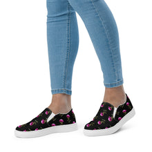 Load image into Gallery viewer, Women’s ROSES OF LOVE slip-on canvas shoes
