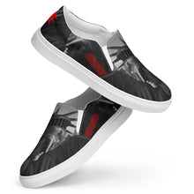 Load image into Gallery viewer, Men’s STATUE OF VISIONARIES slip-on canvas shoes
