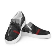 Load image into Gallery viewer, Men’s STATUE OF VISIONARIES slip-on canvas shoes
