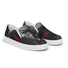 Load image into Gallery viewer, Men’s STATUE OF VISIONARIES slip-on canvas shoes
